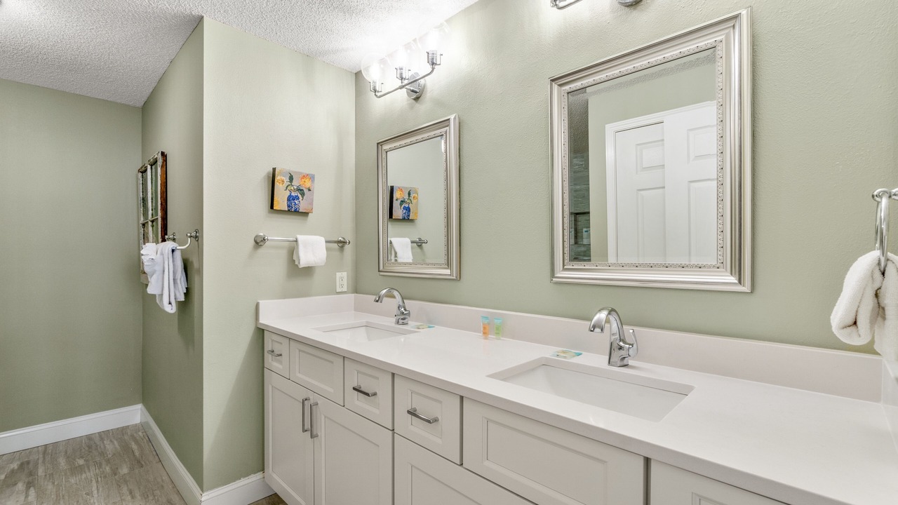 Photo of Bathroom in Navarre Beach