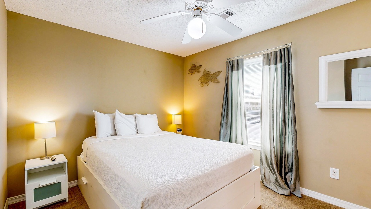 Photo of Bedroom in Navarre Beach