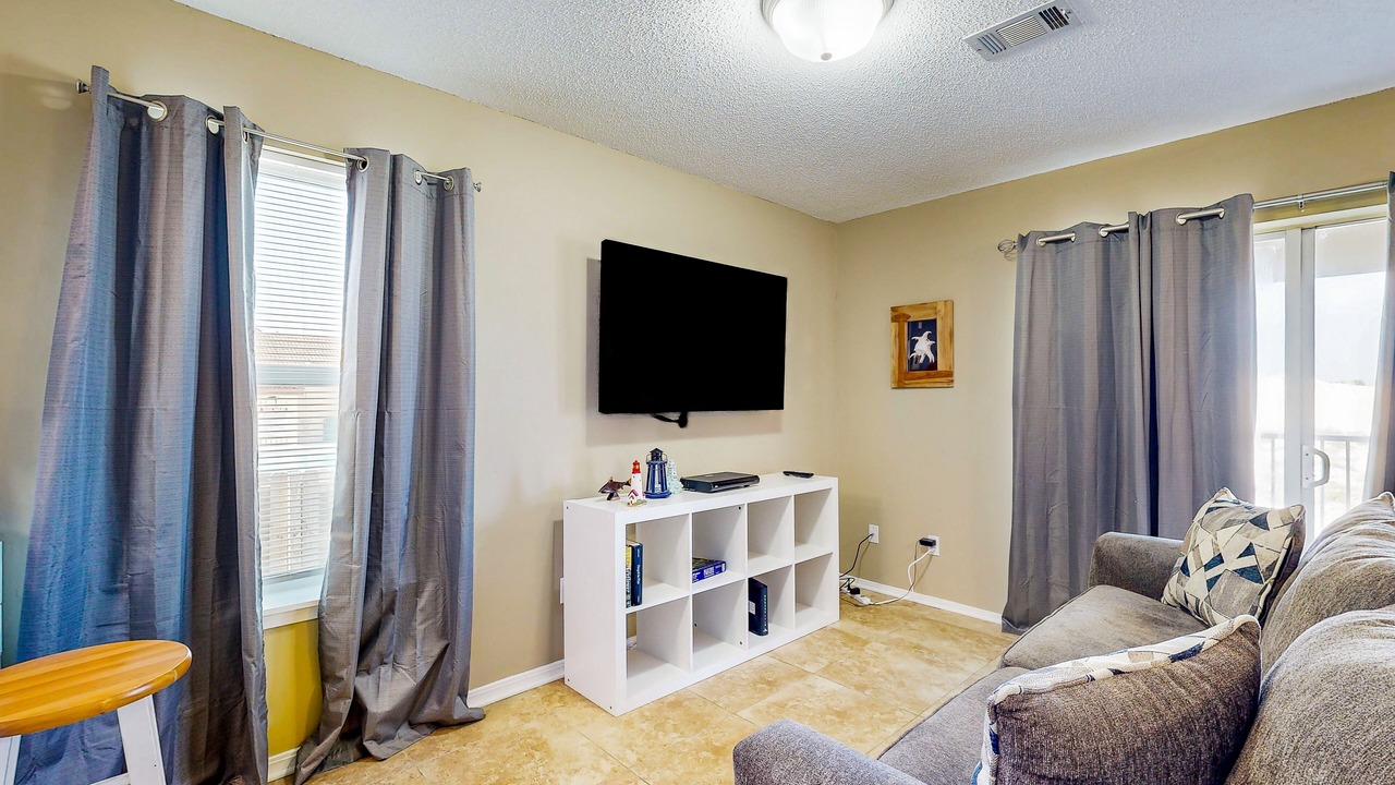 Photo of Livingroom in Navarre Beach