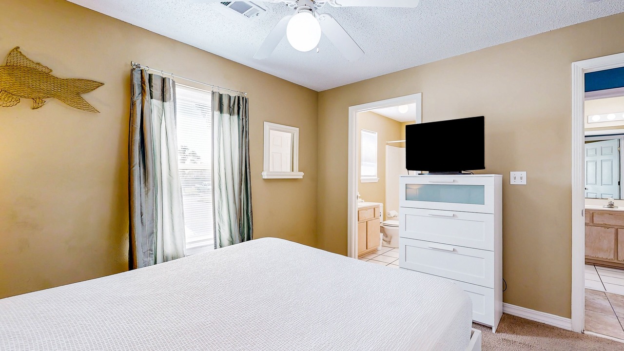 Photo of Bedroom in Navarre Beach