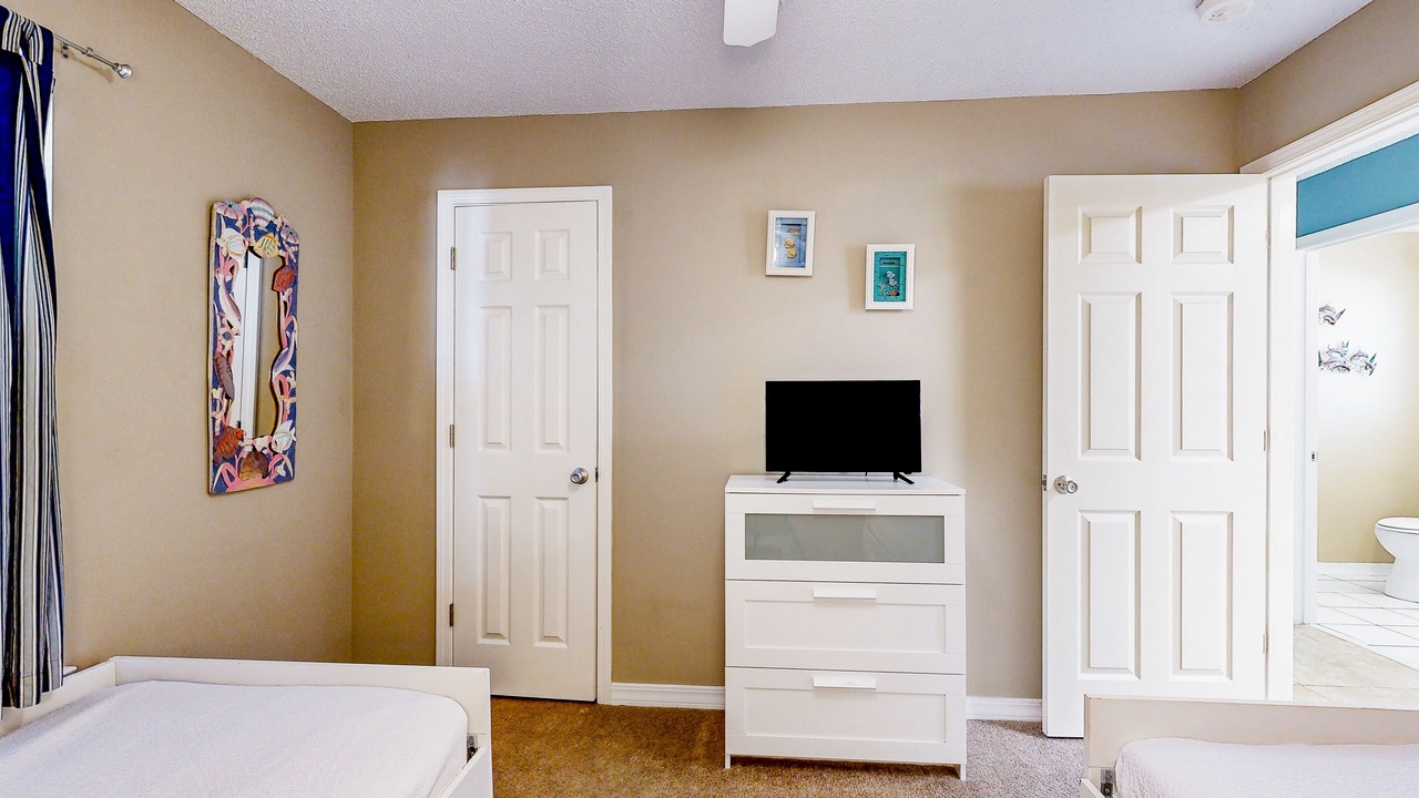 Photo of Bedroom in Navarre Beach