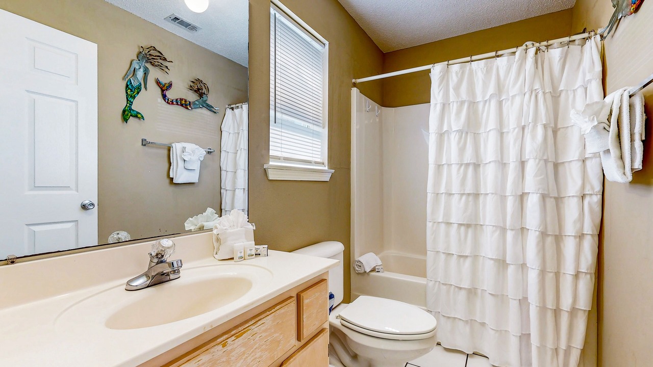 Photo of Bathroom in Navarre Beach