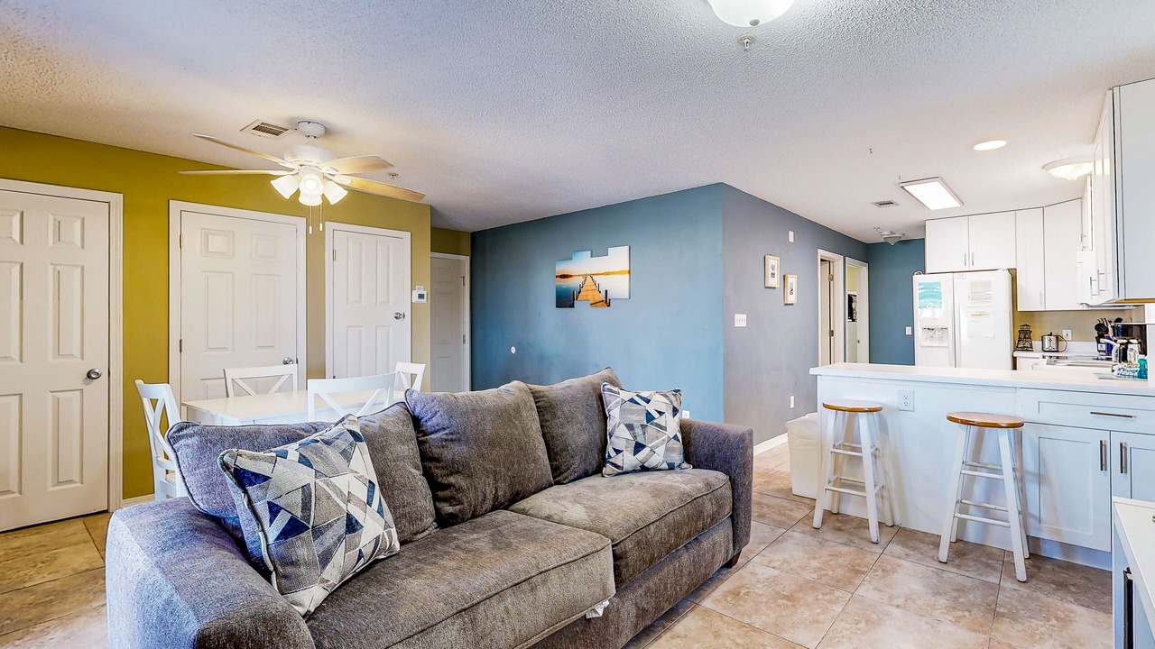 Photo of Livingroom in Navarre Beach