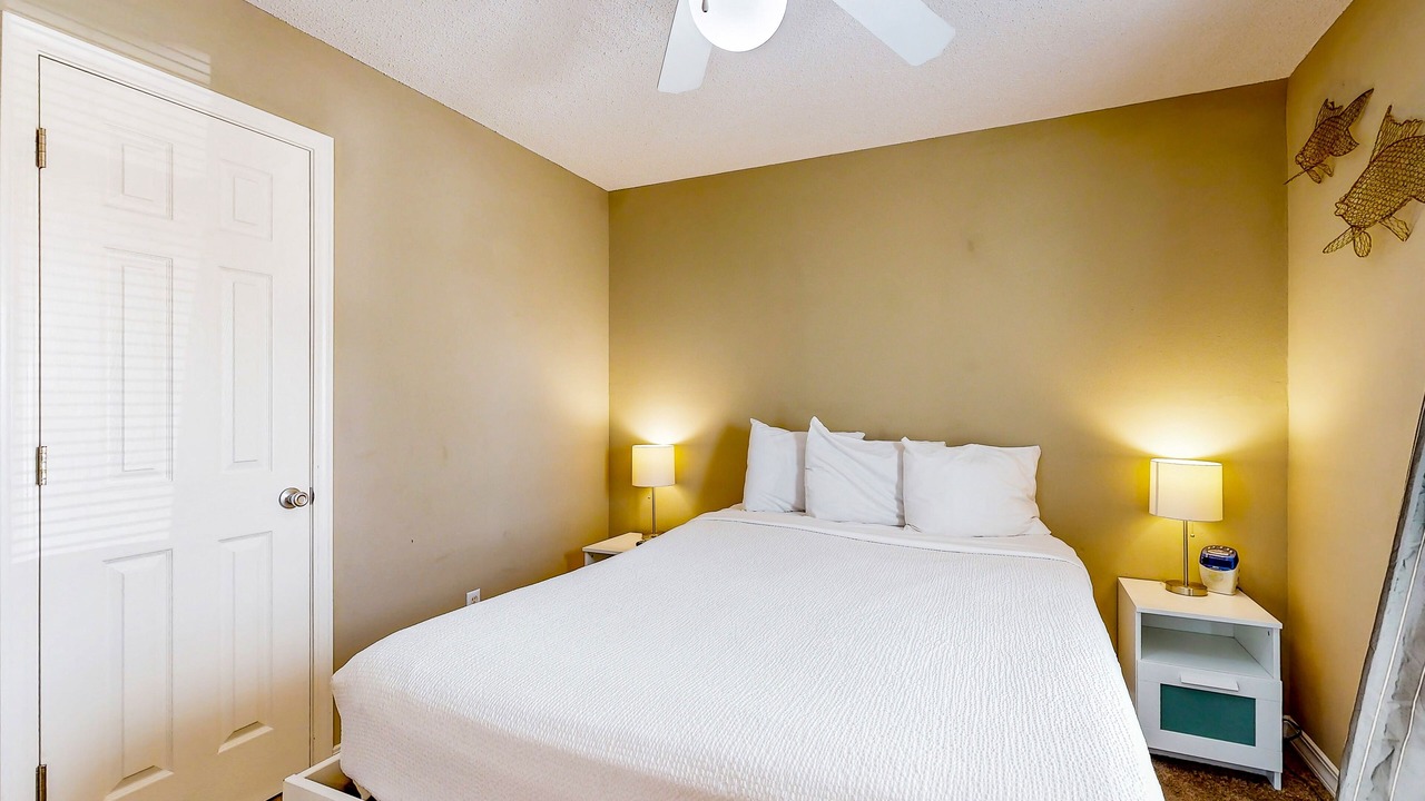 Photo of Bedroom in Navarre Beach