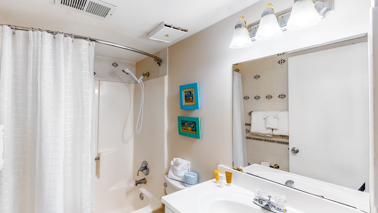 Photo of Bathroom in Navarre Beach