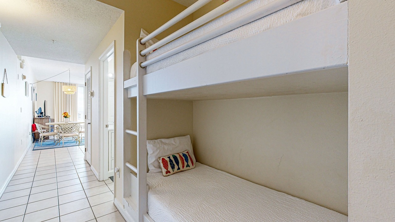 Photo of Bedroom in Navarre Beach