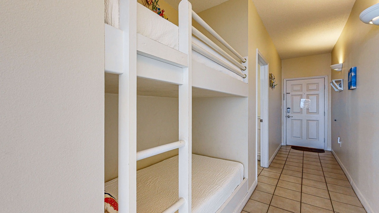 Photo of Bedroom in Navarre Beach