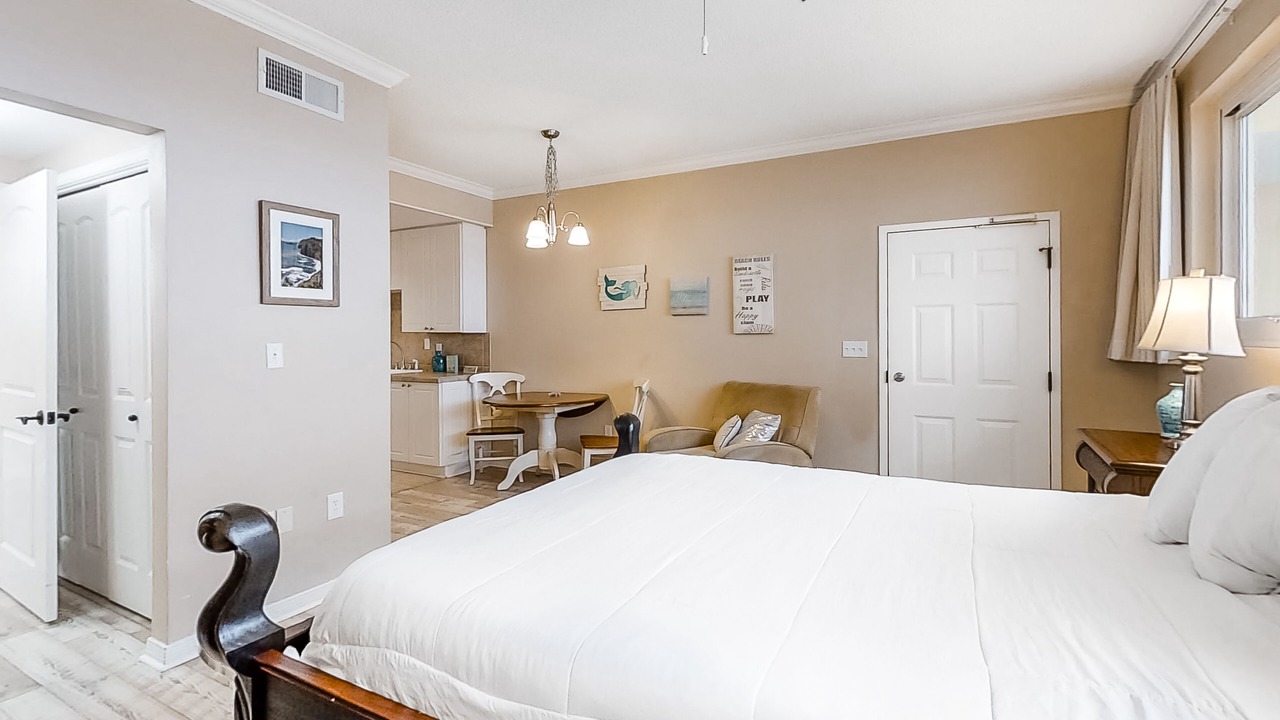 Photo of Bedroom in Navarre Beach
