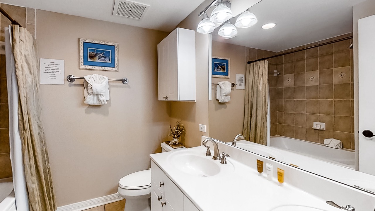 Photo of Bathroom in Navarre Beach