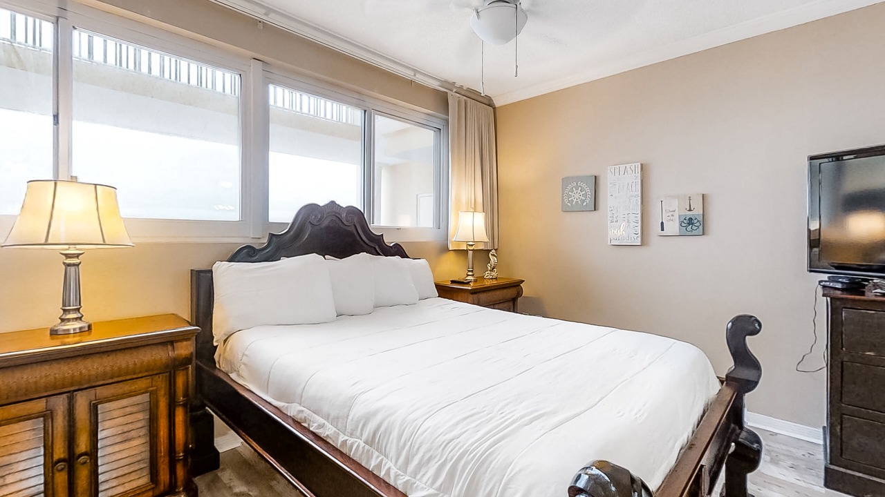 Photo of Bedroom in Navarre Beach
