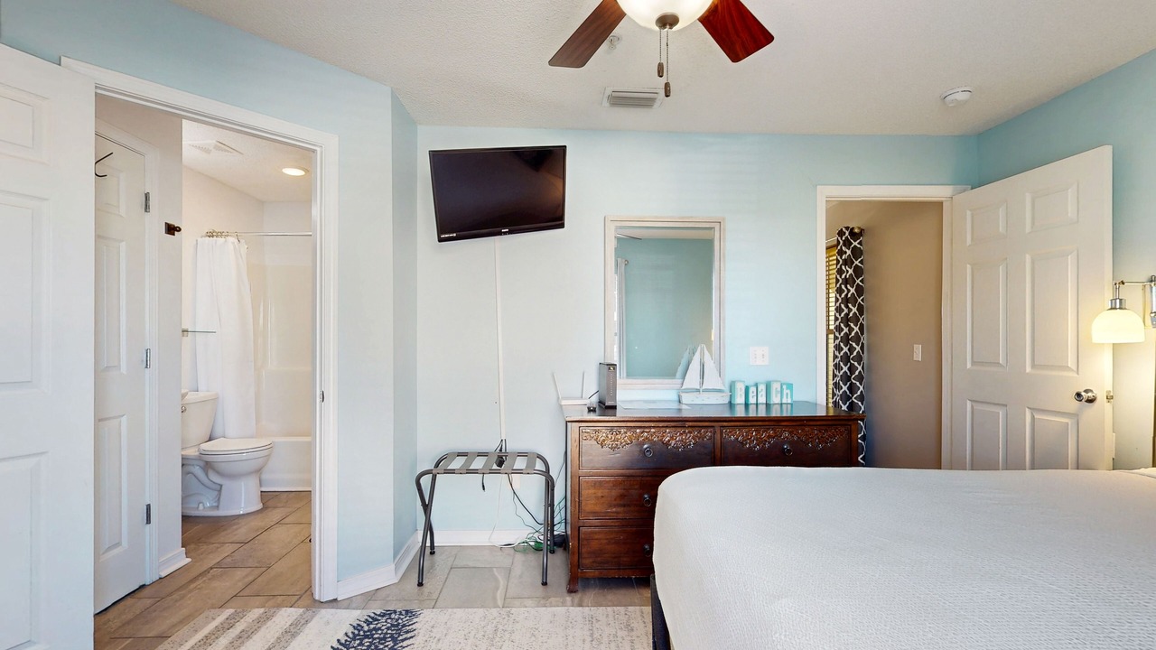 Photo of Bedroom in Navarre Beach
