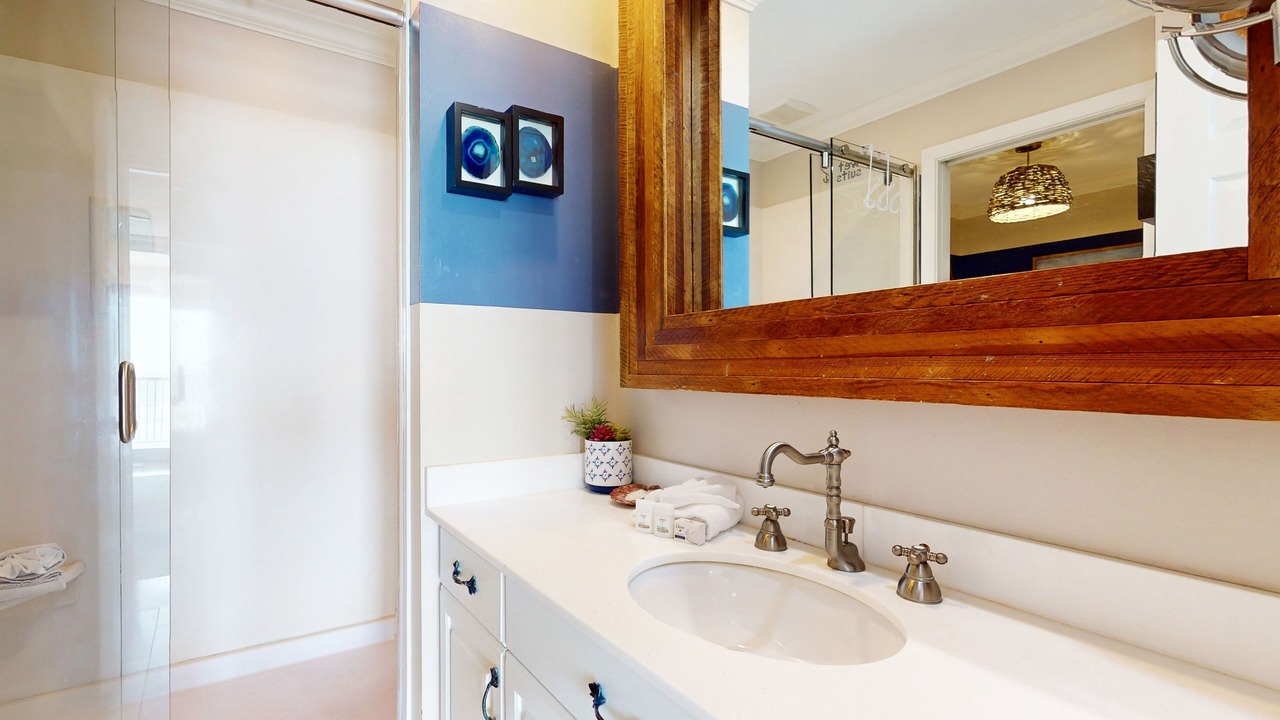 Photo of Bathroom in Navarre Beach