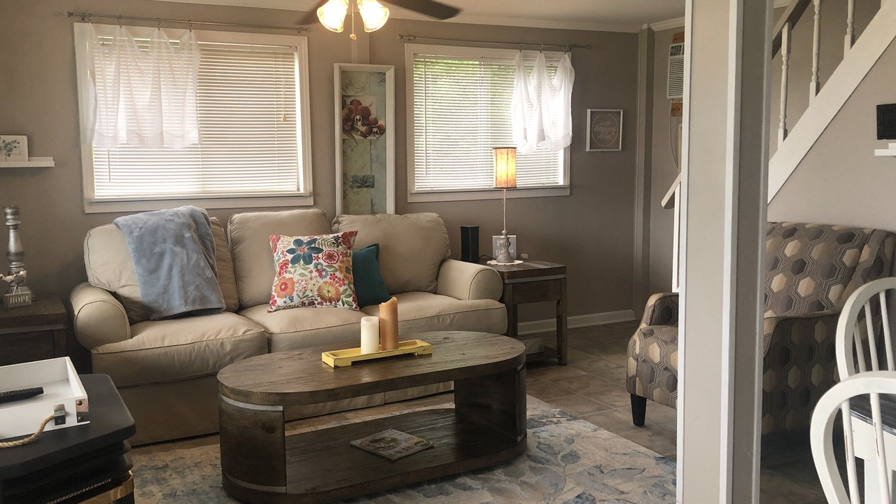 Photo of Livingroom in McNeill