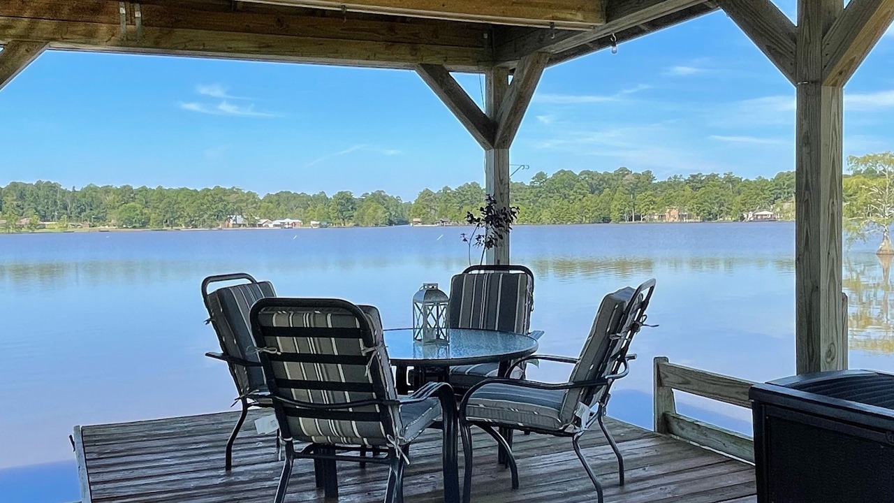 Photo of Outdoor in McNeill