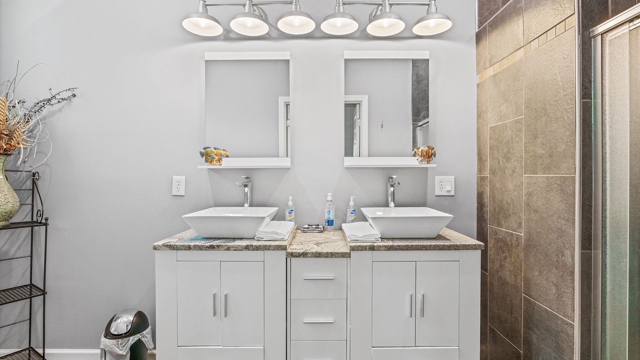 Photo of Bathroom in Jasper
