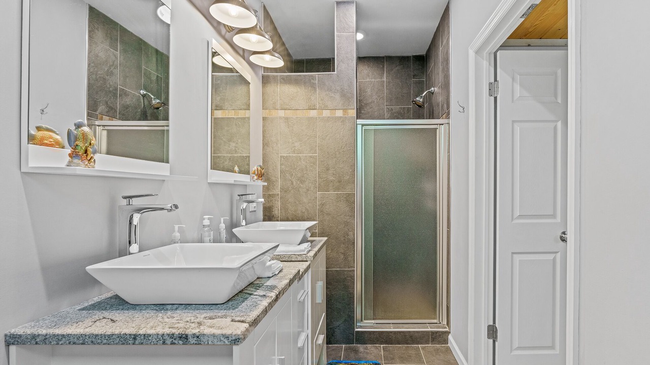 Photo of Bathroom in Jasper