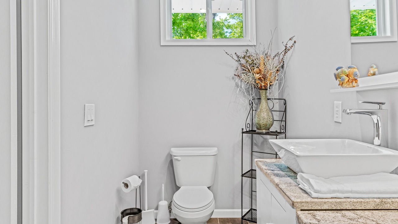 Photo of Bathroom in Jasper