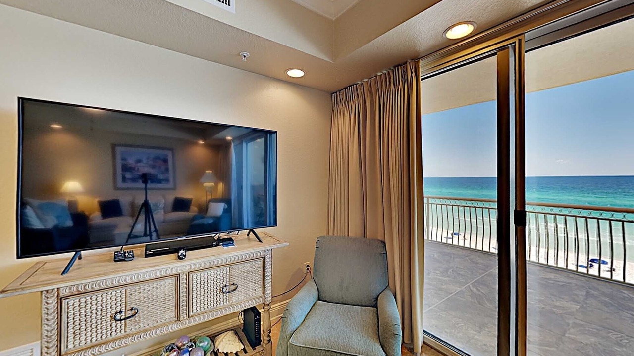Photo of Bedroom in Crystal Beach
