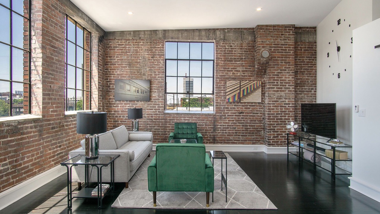 Photo of Livingroom in Central City