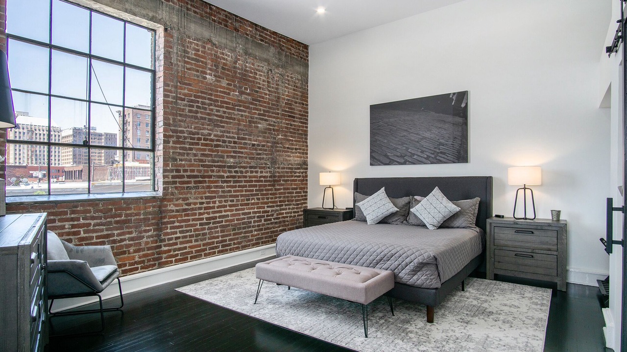 Photo of Bedroom in Central City