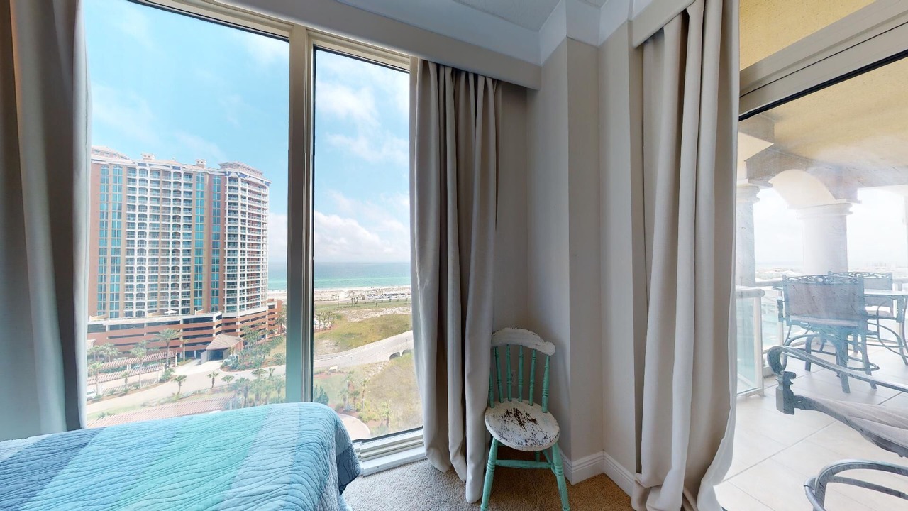 Photo of Bedroom in Pensacola Beach