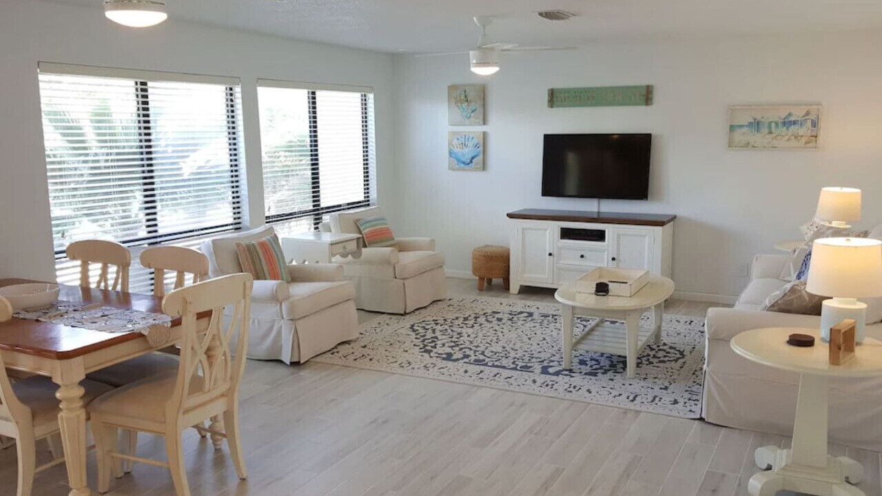 Photo of Livingroom in Navarre Beach