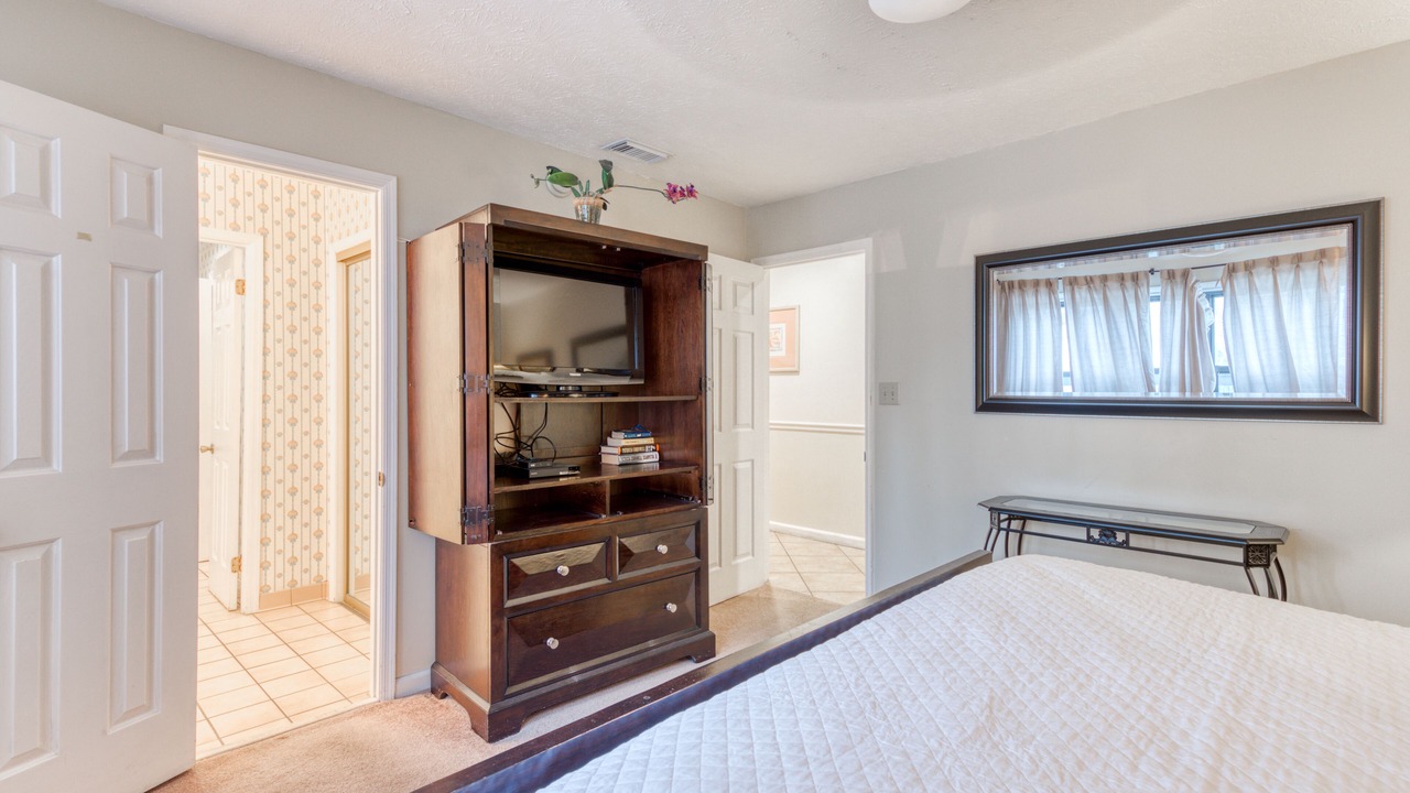 Photo of Bedroom in Crystal Beach