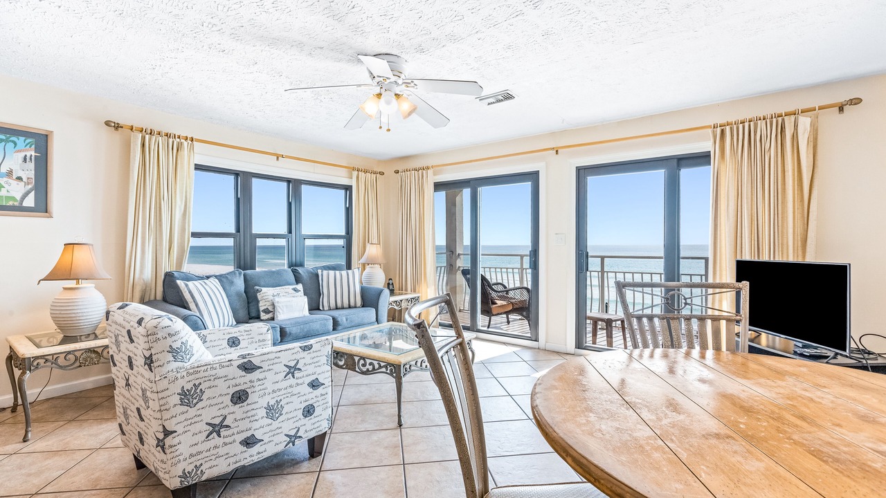 Photo of Livingroom in Crystal Beach