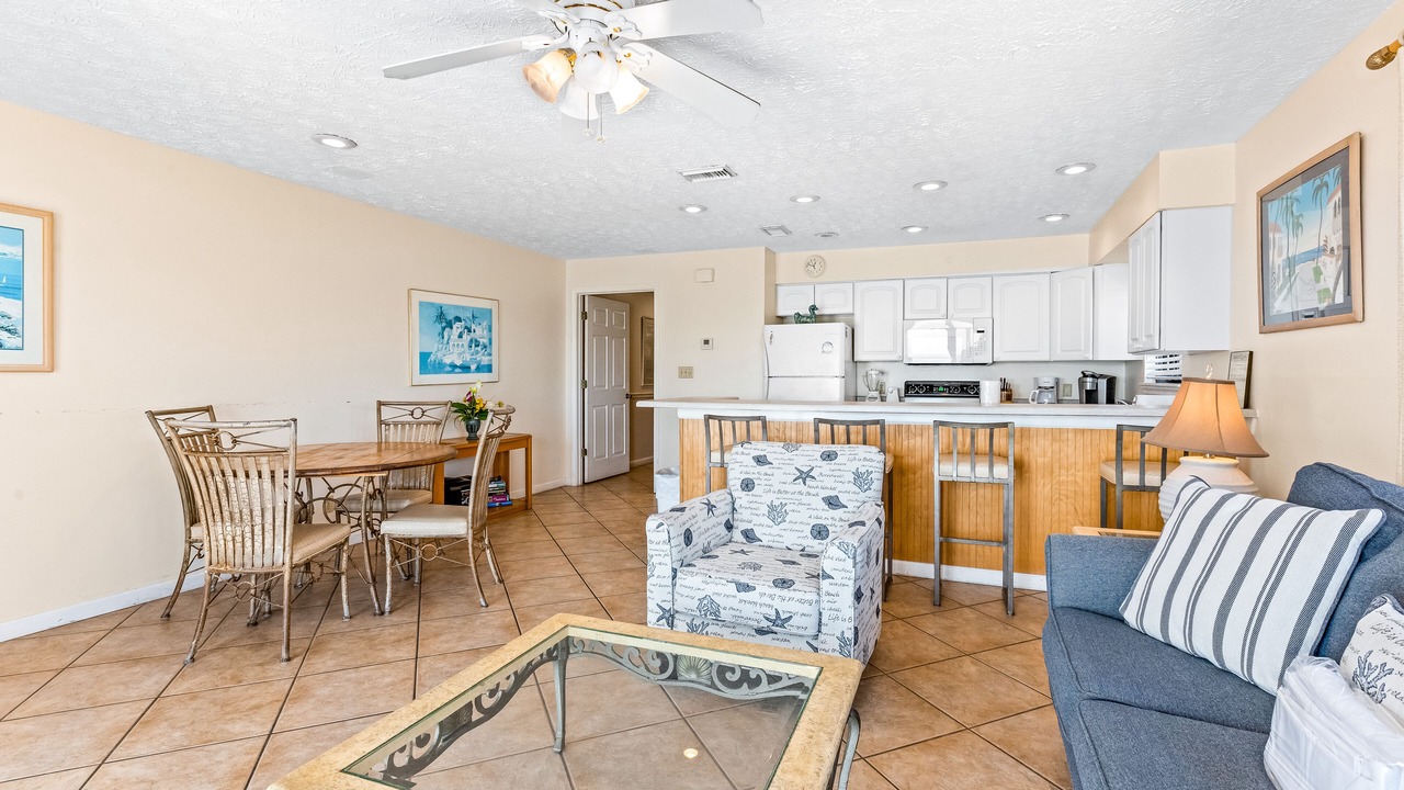 Photo of Livingroom in Crystal Beach
