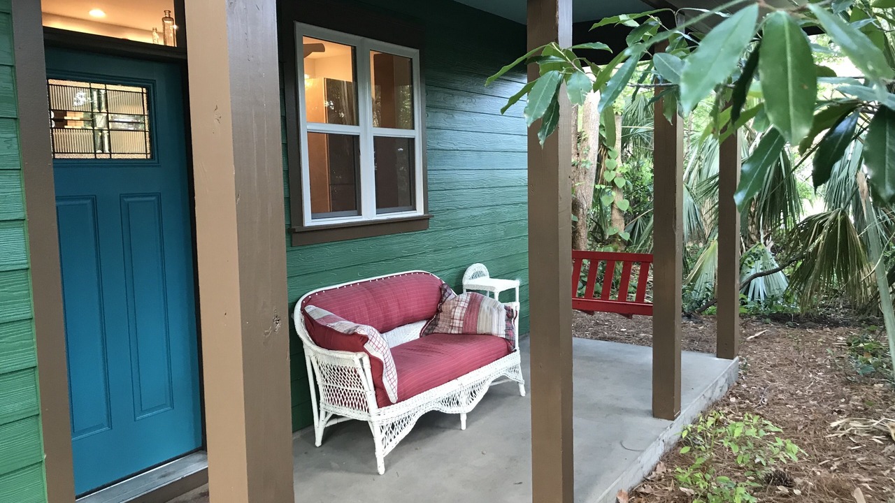 Photo of Patio Balcony in Historic Downtown Apalachicola