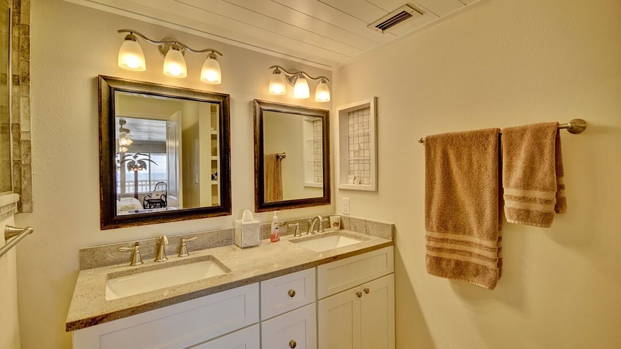 Photo of Bathroom in Sunnyside