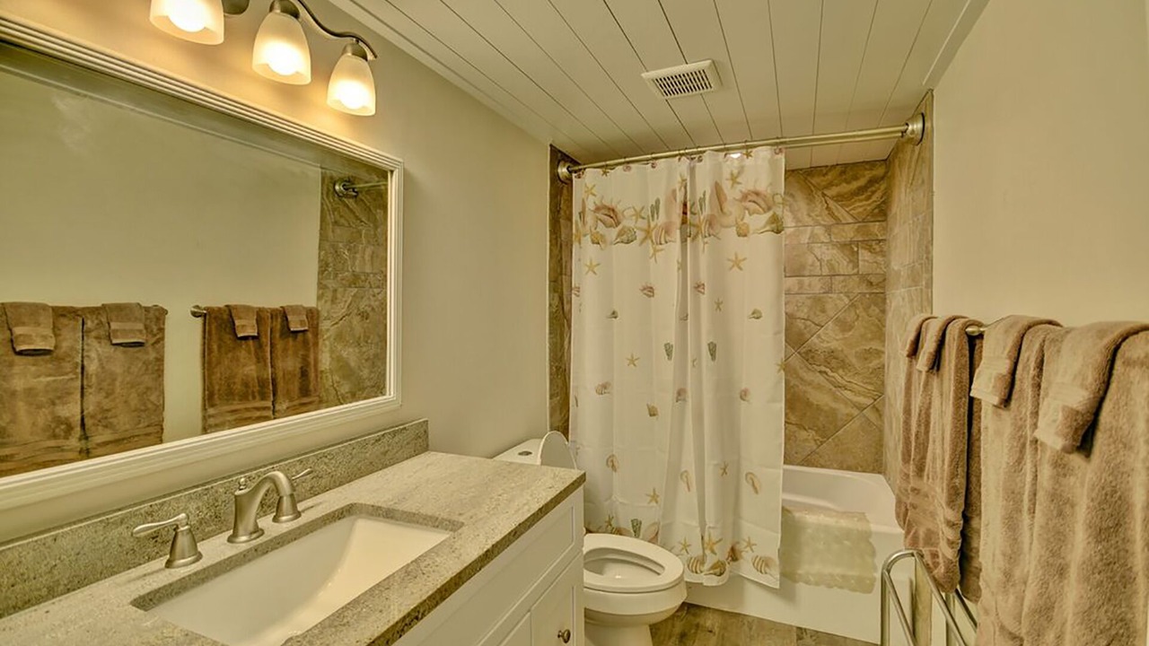 Photo of Bathroom in Sunnyside