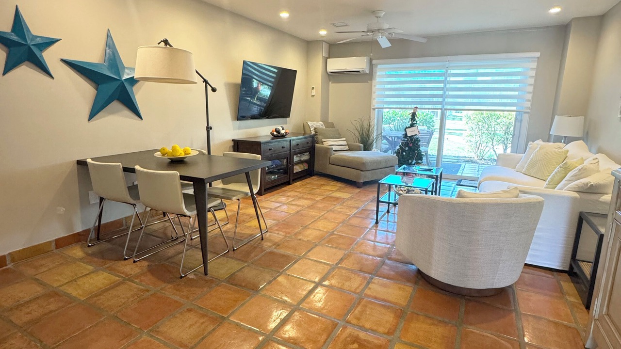 Photo of Livingroom in Key West