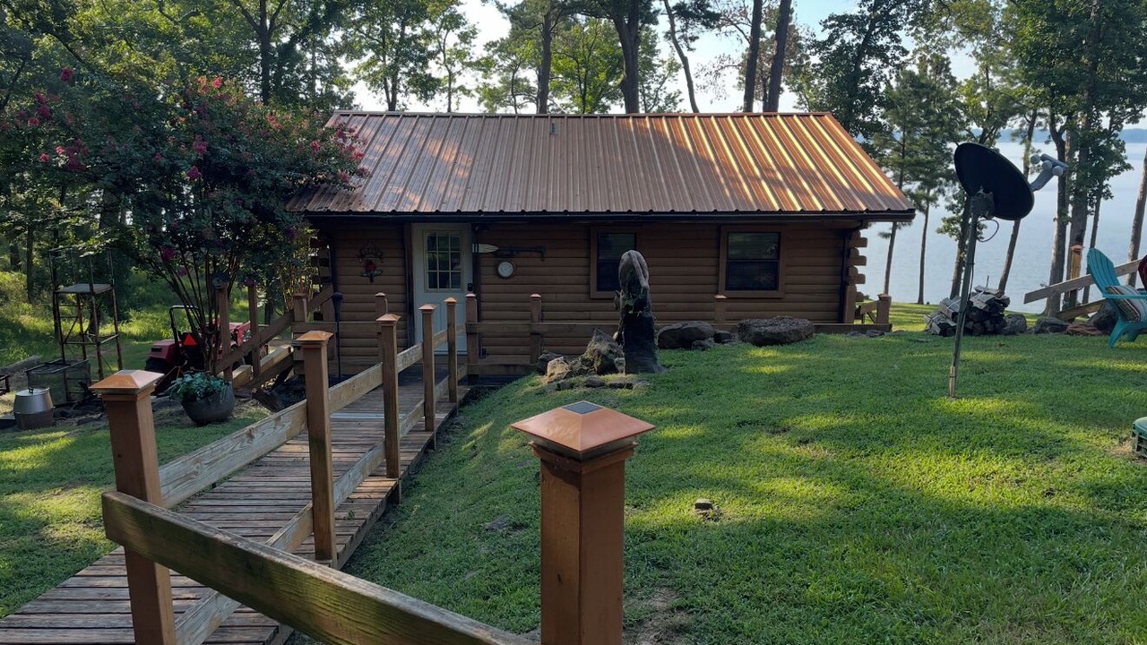 Photo of Outdoor in Avinger
