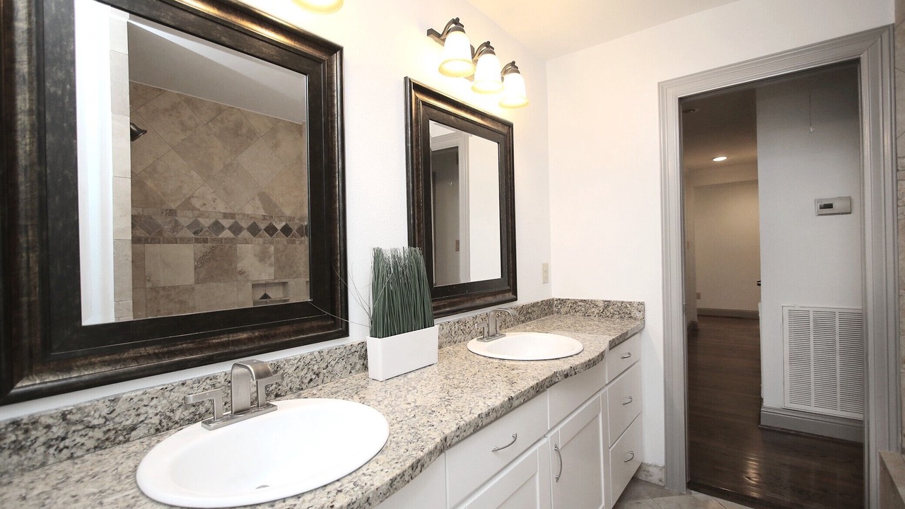 Photo of Bathroom in Braeswood Place