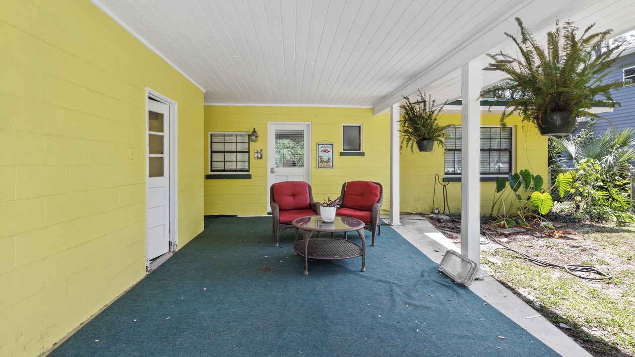 Photo of Patio Balcony in Lillian