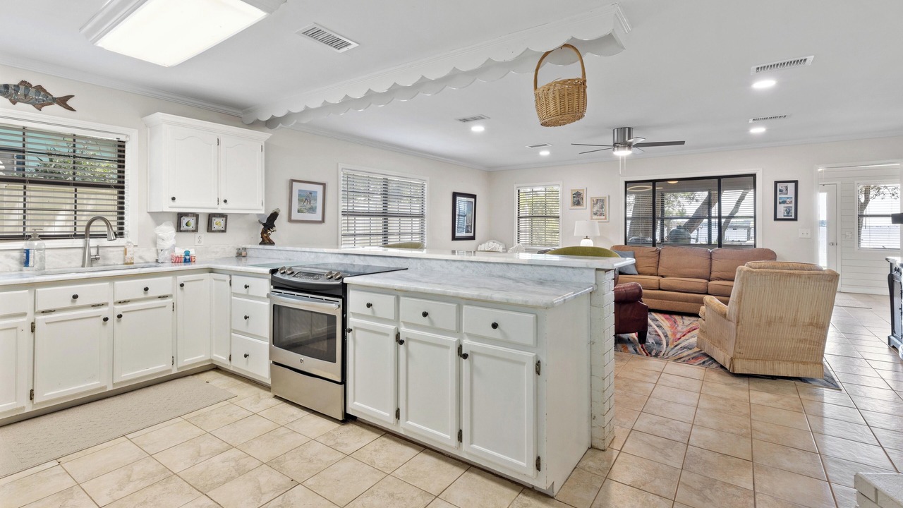 Photo of Kitchen in Lillian