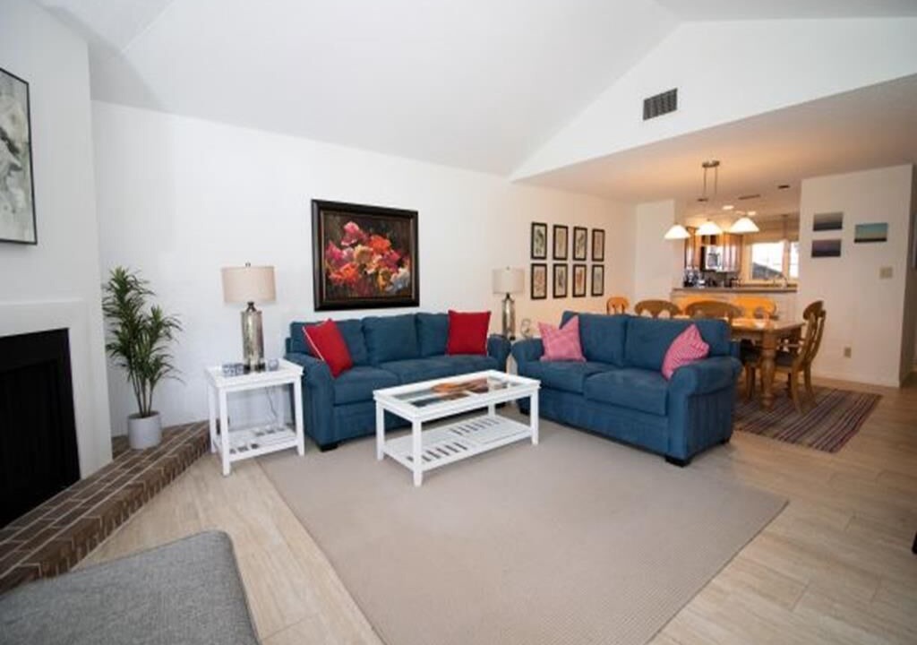 Photo of Livingroom in Sawgrass