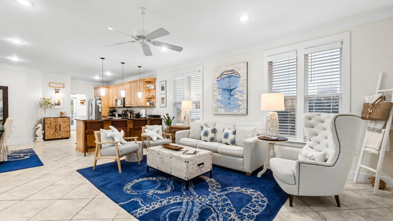 Photo of Livingroom in White's Gulfview
