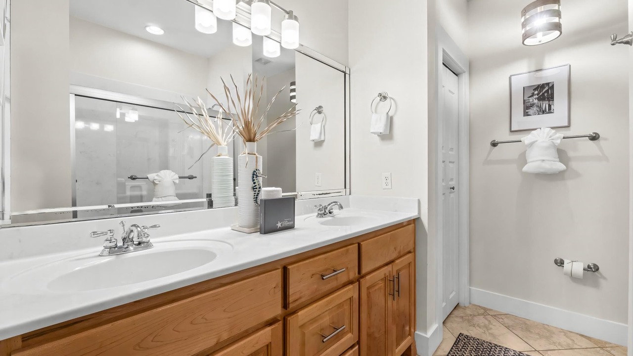 Photo of Bathroom in White's Gulfview