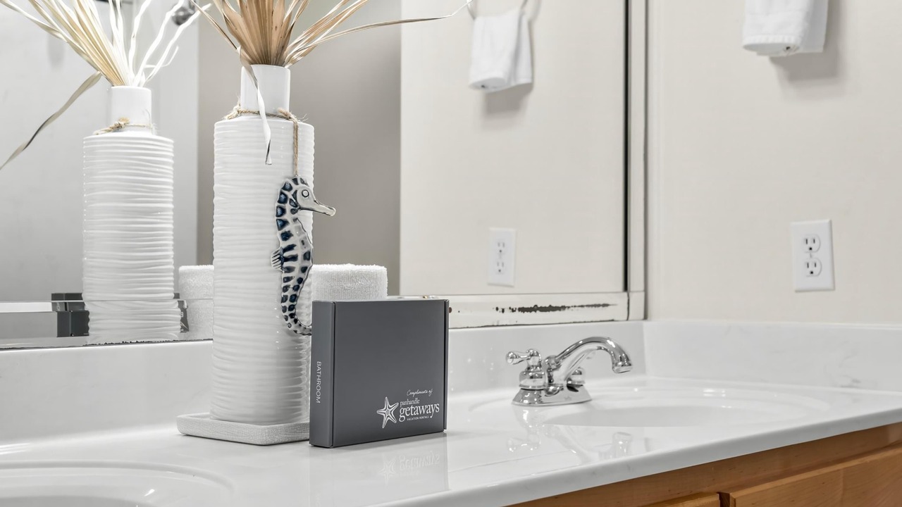 Photo of Bathroom in White's Gulfview