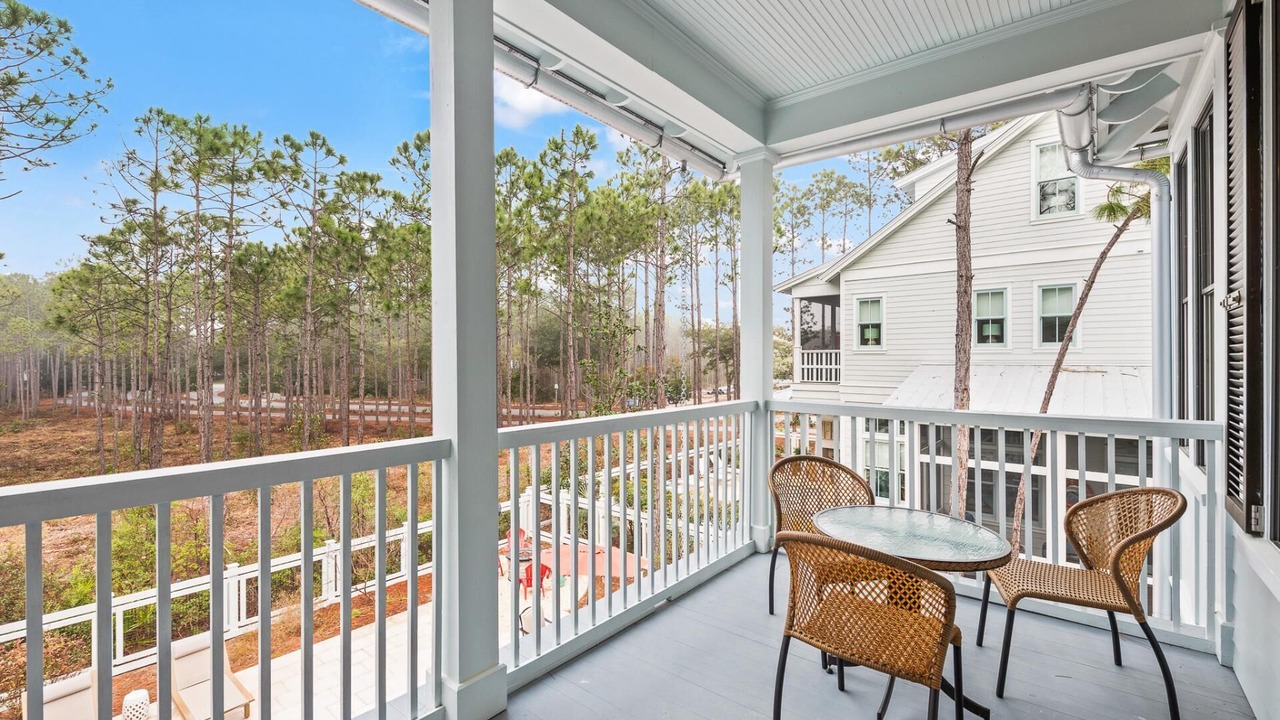 Photo of Patio Balcony in Forest District