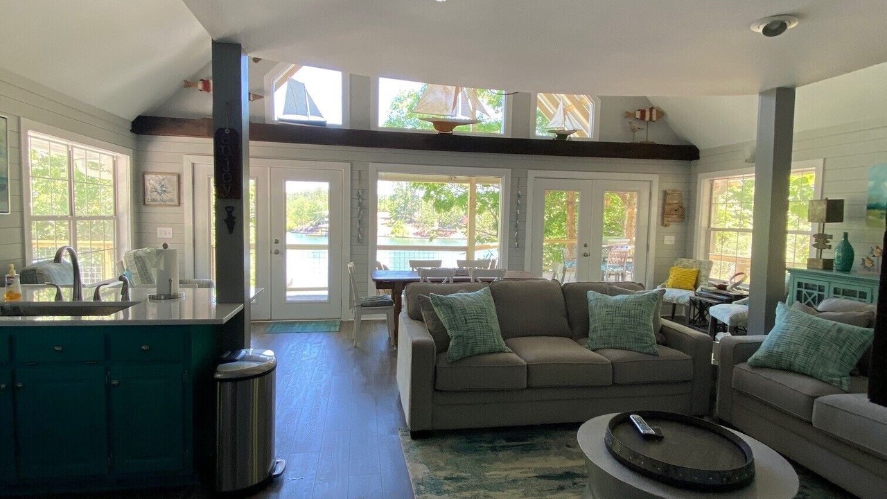 Photo of Livingroom in The Woods of Longleaf