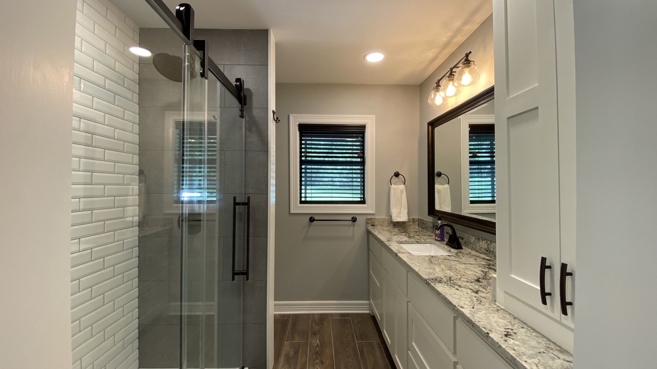 Photo of Bathroom in Mooringsport