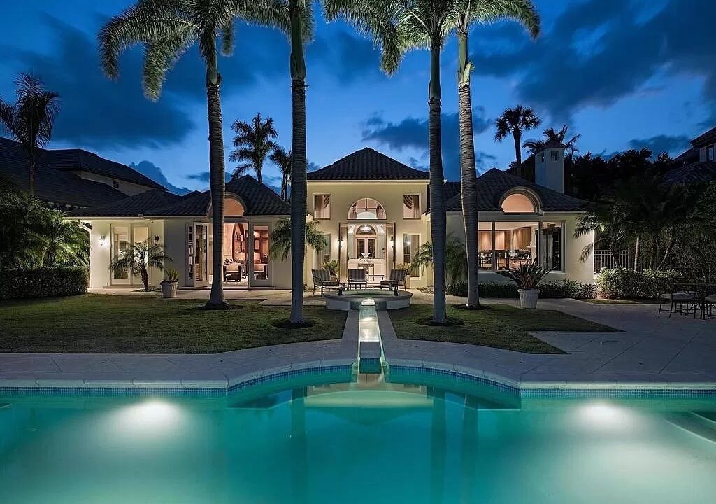 Photo of Outdoor in Naples