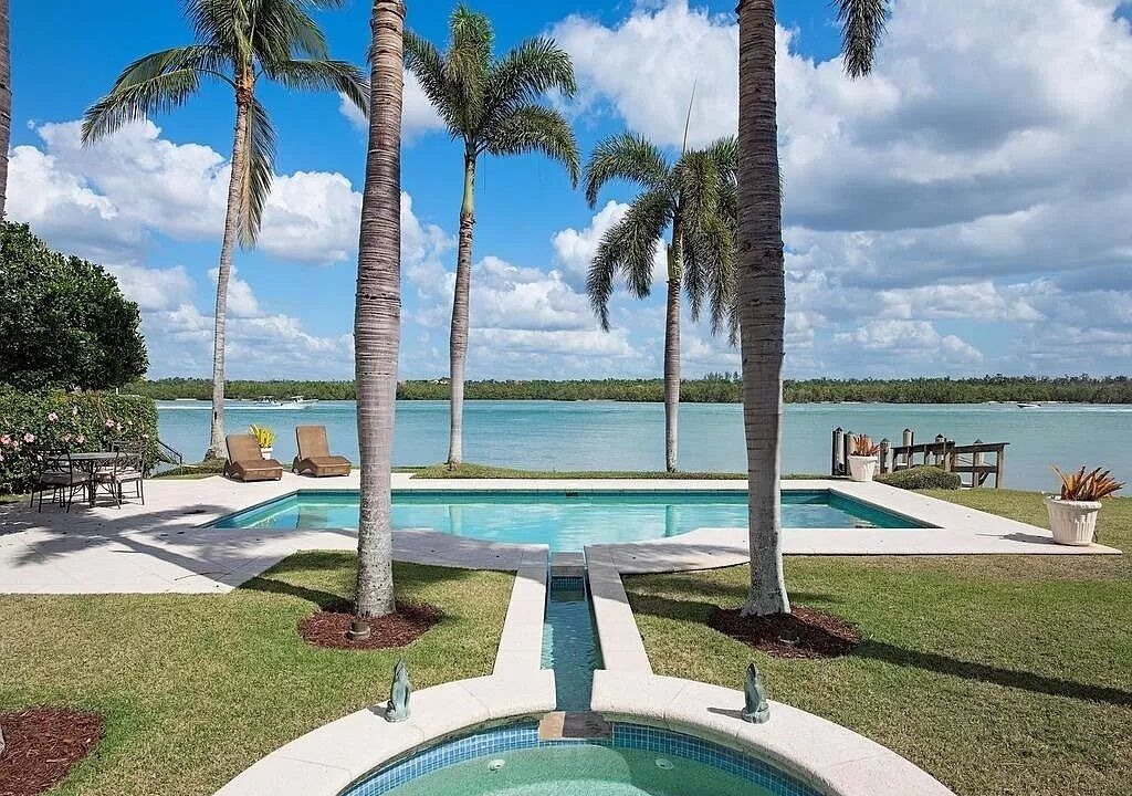 Photo of Outdoor in Naples