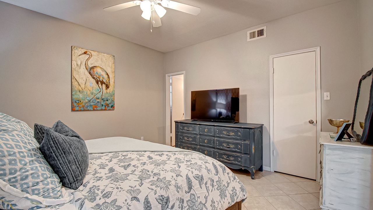 Photo of Bedroom in April Sound