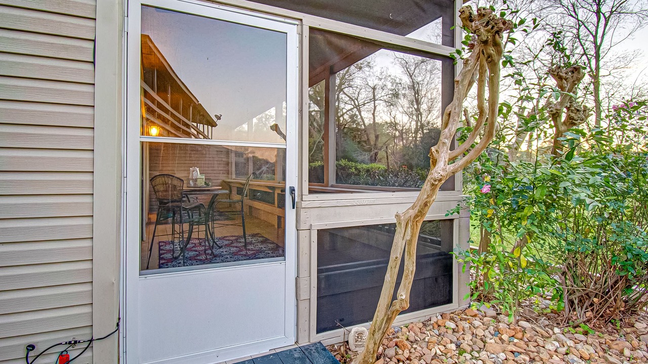 Photo of Outdoor in April Sound
