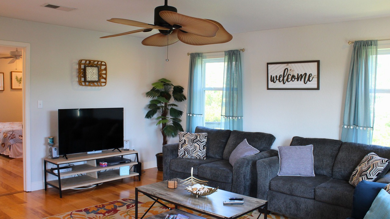 Photo of Livingroom in Shoreline Park