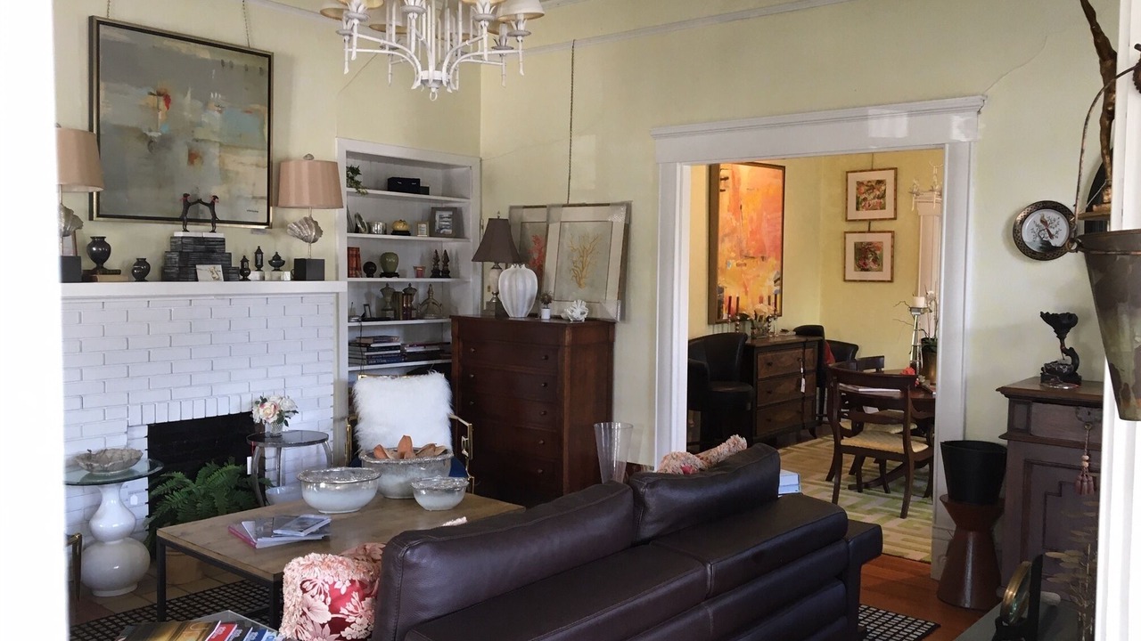 Photo of Livingroom in East Hill